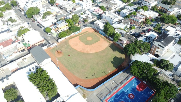 El INEFI agradece al gobierno construcción estadio béisbol Liceo Víctor Garrido Puello