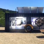 Una fábrica portátil solar que fabrica productos de plástico sin emisiones