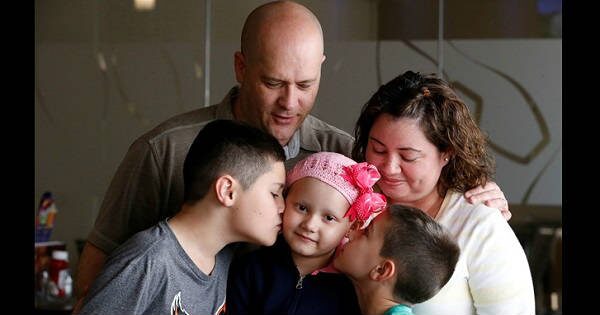 Cómo ayudar a su hijo a asimilar un diagnóstico de cáncer