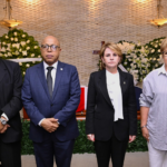 Diputados rinden guardia de honor a Manuel Díaz, fallecido el pasado lunes