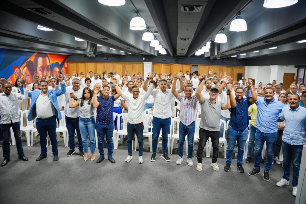 FESD 16 y Juventud del PRM eligen a Pedro Martínez como candidato para las elecciones de la Federación de Estudiantes