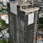 Revuelo en Piantini por construcción de megaproyecto comercial en calle interna del sector: comunidad reclama a la Alcaldía paralizarla construcción de torre Everest- con su Helipuerto y Restaurante Giratorio