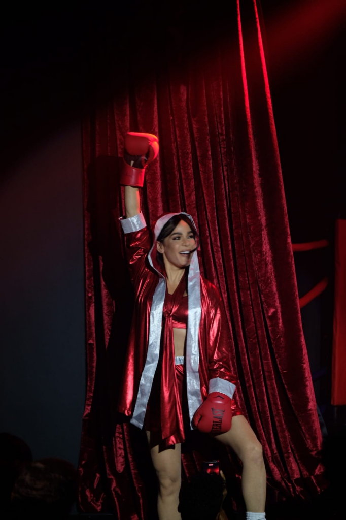 “El Ring del Amor” se Estrena a Casa Llena y Conquista al Público