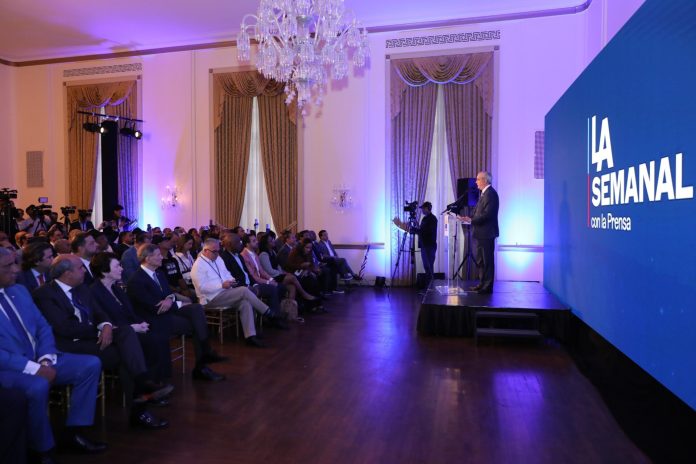 Abinader advierte sanciones a funcionarios que no presenten su Declaración Jurada de Bienes y destaca avances en política exterior