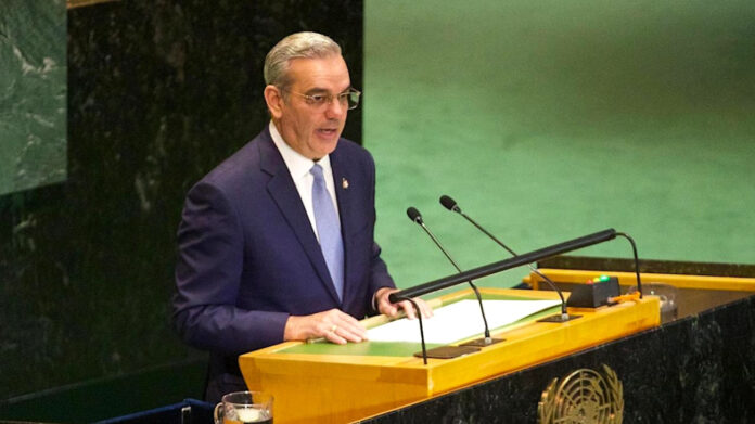 Presidente Abinader llega a RD tras participar en 79° periodo de sesiones de la Asamblea General de la ONU