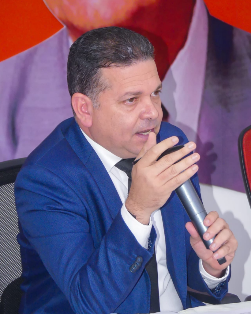 Secretario General del PRSC apoya Román Jáquez siga en JCE.