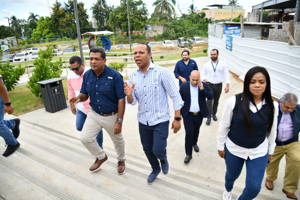 INTRANT y Alcaldía de Los Alcarrizos trabajan en acciones para el reordenamiento del tránsito en ese municipio