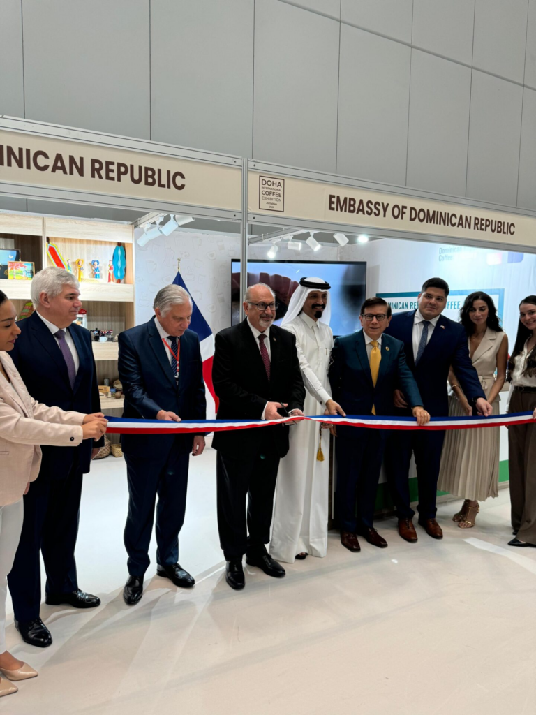 Embajada Dominicana promueve el café dominicano en Qatar.
