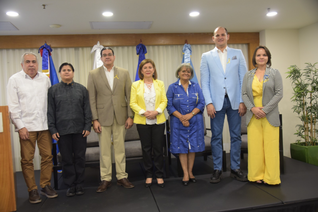 Ministerio de Salud llama a la población a aumentar la concienciación sobre los niños y adolescentes afectados con cáncer