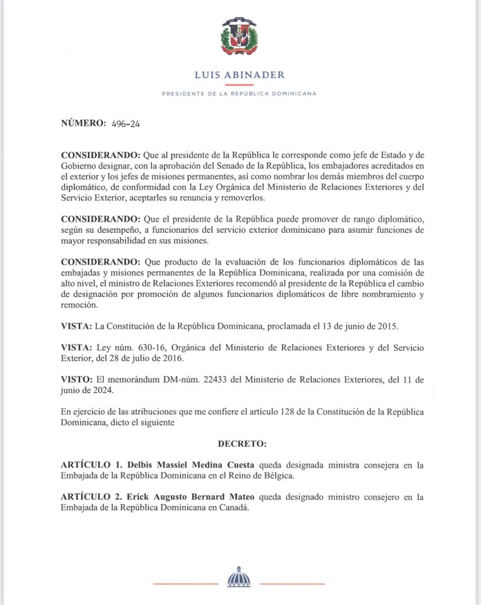 Presidente promueve funcionarios del servicio exterior por su excelente desempeño.