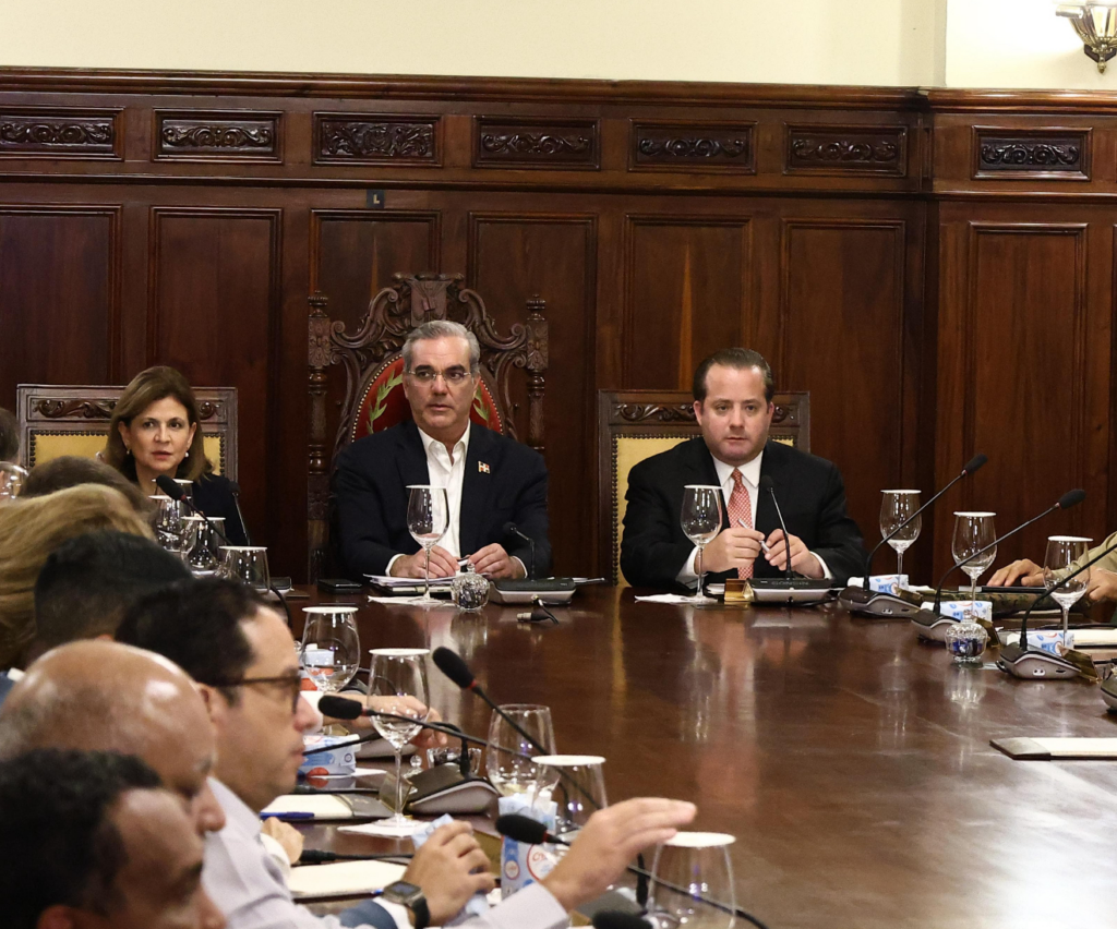 Consejo de Ministros Revisa Perfil actual l Económico de la República Dominicana