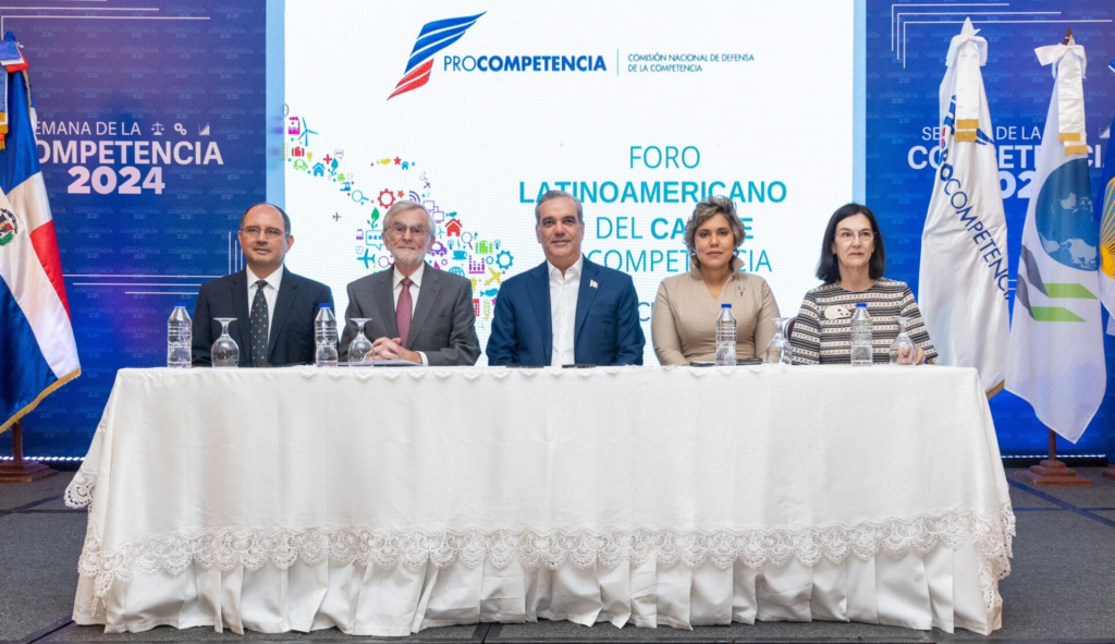 Presidente Luis Abinader encabeza apertura del Foro Latinoamericano y del Caribe de Competencia