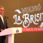 Presidente Abinader enciende la Navidad 2024; anuncia pago de regalía pascual para primera semana de diciembre y múltiples actividades en todo el país