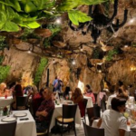 Descubre El Mesón de la Cava: El icónico restaurante dentro de una cueva en RD