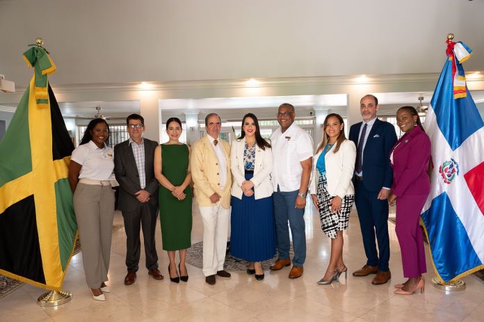 Embajada y Revista Soy Caribe culminan con éxito B2B Diplomatic entre RD, Jamaica y Bahamas.