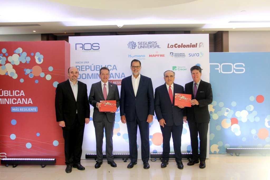 Ros Seguros y Consultoría presentó el libro «Hacia una República Dominicana más Resiliente»
