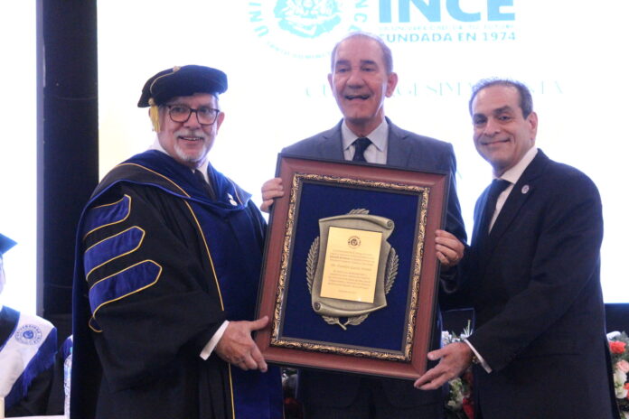 Universidad INCE gradúa a 152 nuevos profesionales en su 50 aniversario