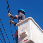 Edesur Dominicana reestablece el servicio eléctrico tras adecuar redes de distribución en el DN