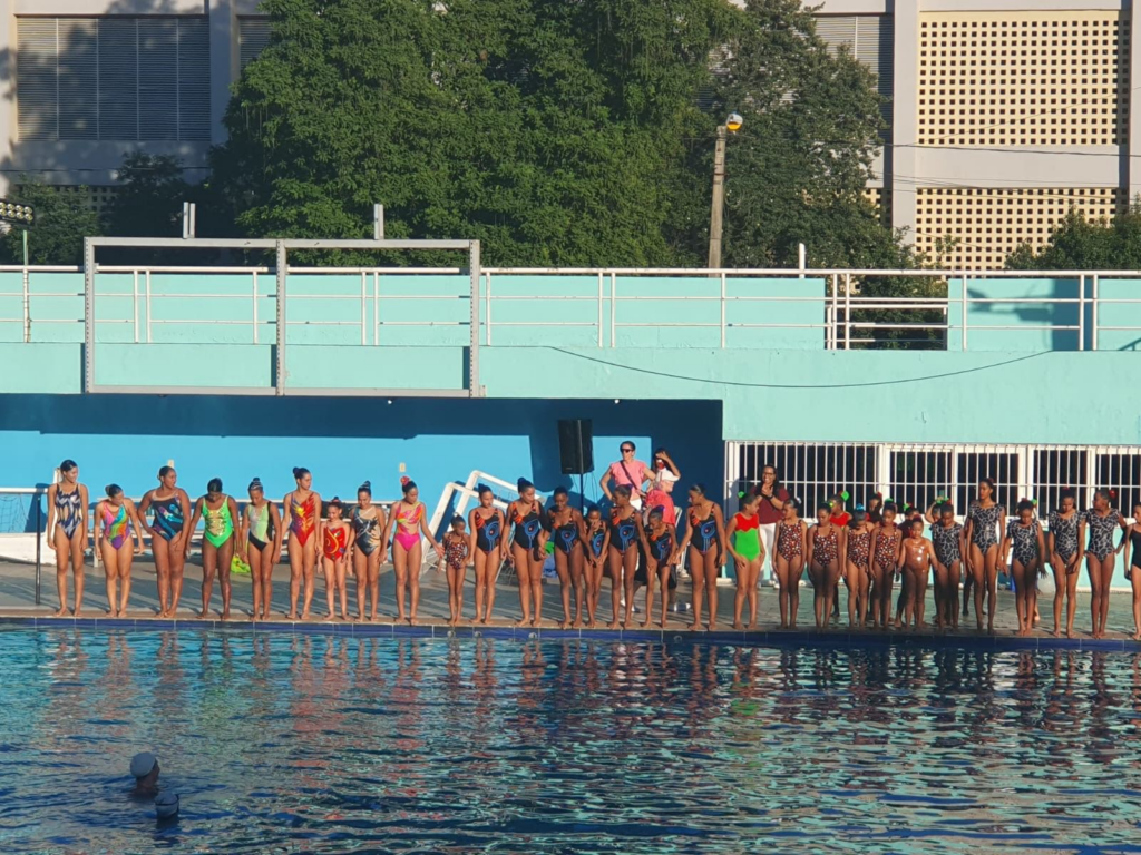 Natación artística realiza gala de fin de año al estilo Disney