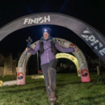 Una corredora completa una carrera de 430 km tras una cirugía cerebral