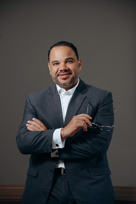 Reconocen al Defensor del Pueblo, Dr. Pablo Ulloa, en el Mes de la Herencia Dominicana