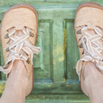 Conoce Sambas, la marca de calzado barefoot plant-based hecho en España que respeta tus pies