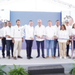 Presidente Abinader encabeza acto inaugural de nave tabacalera en Zona Franca de San Juan