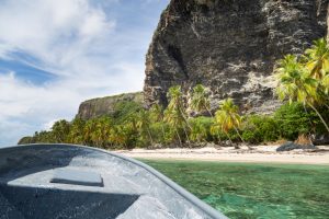 Guía a Playa Frontón: Where Adventure Meets Paradise