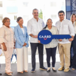 Presidente Abinader entrega 144 apartamentos de un total de 344, para reubicación de familias desplazadas del proyecto de saneamiento pluvial y sanitario de la cañada de Guajimía