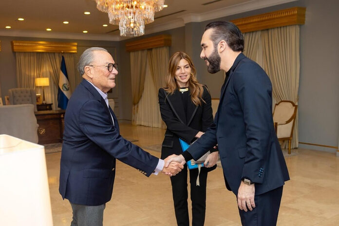 Frank Rainieri y Paola Rainieri de Grupo Puntacana se reúnen con el Presidente Nayib Bukele en El Salvador