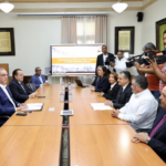 Pleno de la JCE presenta Proyecto del Cambio de Cédula de Identidad y Electoral al presidente Luis Abinader