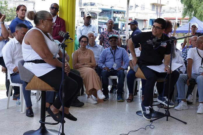 Alcalde Dío Astacio lleva “El Alcalde en el Barrio te ve, te escucha y te responde al sector Villa Duarte