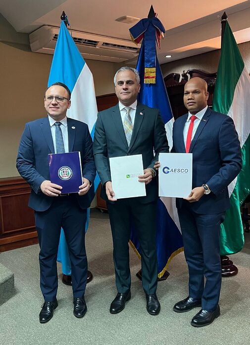 CAESCO y la Universidad Tecnológica de Honduras establecen alianza para potenciar la investigación y la formación de calidad