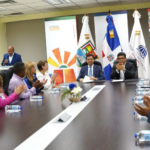 Roberto Ángel Salcedo y Dio Astacio firman acuerdo para abrir Escuela de música de Bellas Artes en Santo Domingo Este