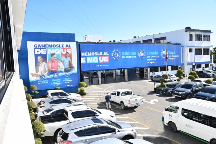 Ajustes responden a ausencias en puestos de trabajo, duplicidad en nómina del Estado y mejora en la eficiencia en los servicios de salud a la población
