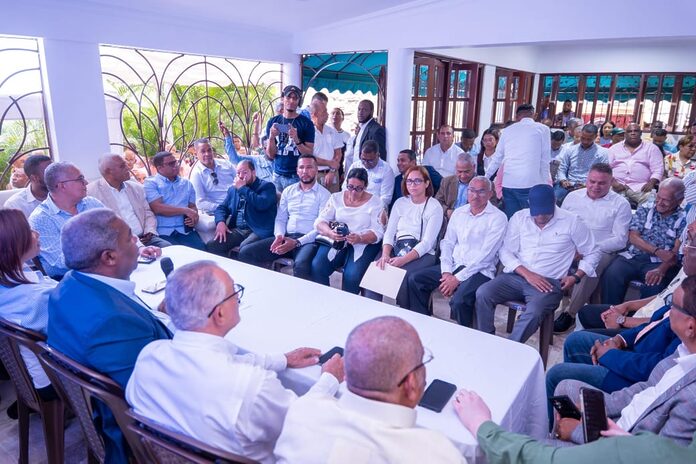 Tony Peña consolida proyecto presidencial PRM junto a aquipo político y líderes claves a nivel nacional