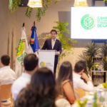 Omar Fernández socializa sus proyectos de ley con sectores productivos de La Vega