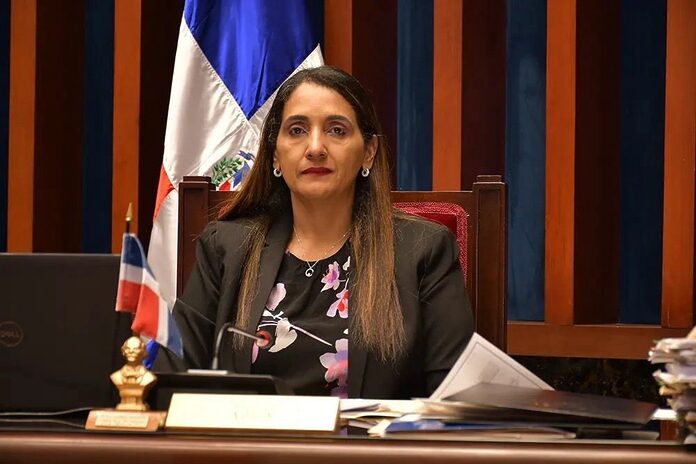 Consideran que senadora Lía Díaz es la mejor opción para presidir el Senado