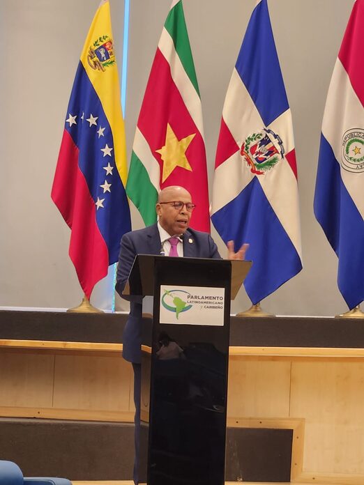 Alfredo Pacheco destaca en Panamá la importancia de la representación parlamentaria para el desarrollo sostenible de los pueblos