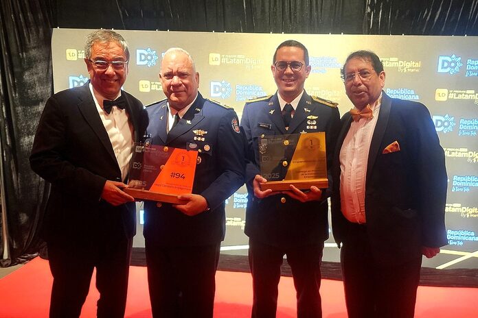 Escuelas Vocacionales del Ministerio de Defensa ganan máximo galardón de los Premios Latam Digital 2025, logrando un hito histórico para República Dominicana