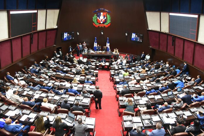 Ley del Distrito Nacional y municipios no establece aumentos de salarios para alcaldes ni regidores