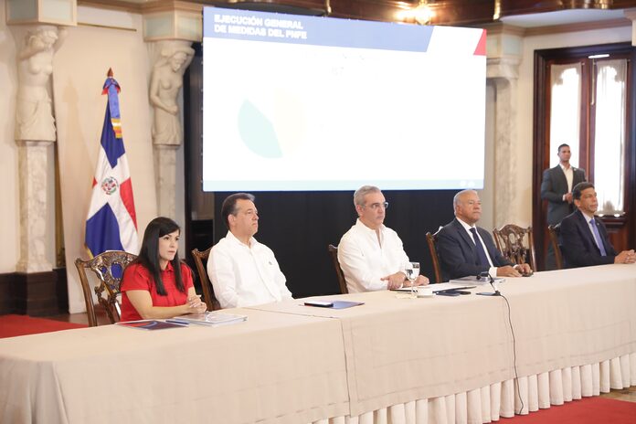 Exportaciones dominicanas marcan récord: Presidente Abinader destaca salto de 23.6% y expansión global