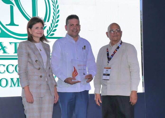 Proindustria anuncia inversión de RD$60 millones para Parque Zona Franca Tamboril durante apertura de la Dominican Cigar Expo 2025