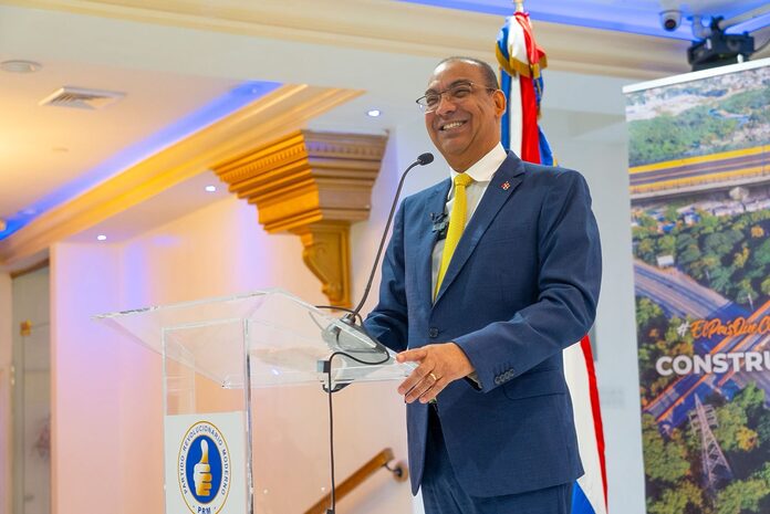 Deligne valora aportes económicos, culturales y políticos de comunidad dominicana en USA