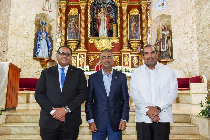Superintendencia de Electricidad y Comisión Nacional de Energía realizan eucaristía por 24° Aniversario