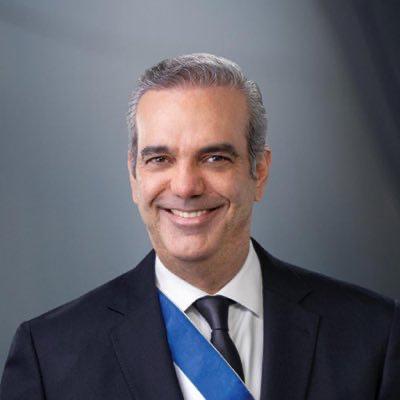 Luis Abinader a sus 58 años: De empresario a estadista en un país en transformación