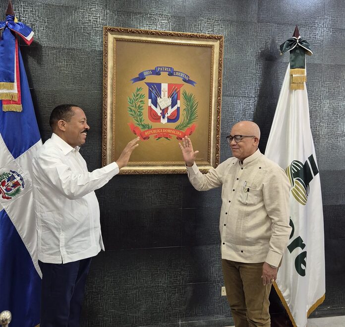 Samuel Toribio es juramentado como subdirector de Inespre