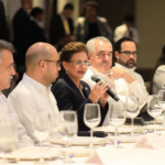 Raquel Peña comparte visión de desarrollo en encuentro con el cuerpo diplomático