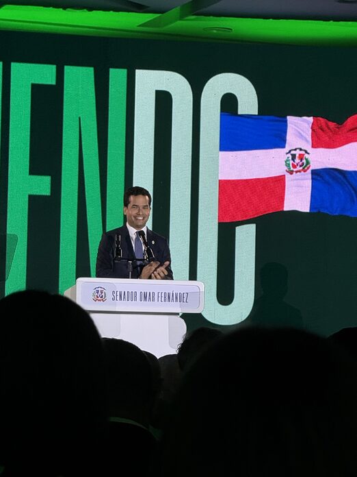 Omar Fernández rinde cuentas de su primer año de gestión como senador