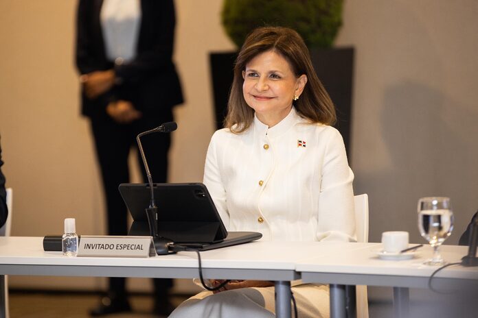 Raquel Peña destaca ante el CONEP que República Dominicana avanza sobre bases firmes